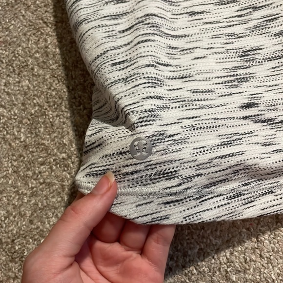 Lululemon heathered tank top RARE - Picture 3 of 3